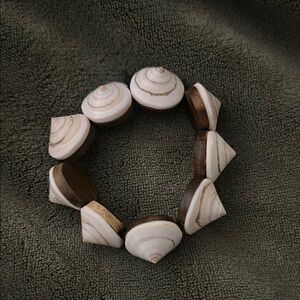 Natural sundial Shell and Wood Bracelet
